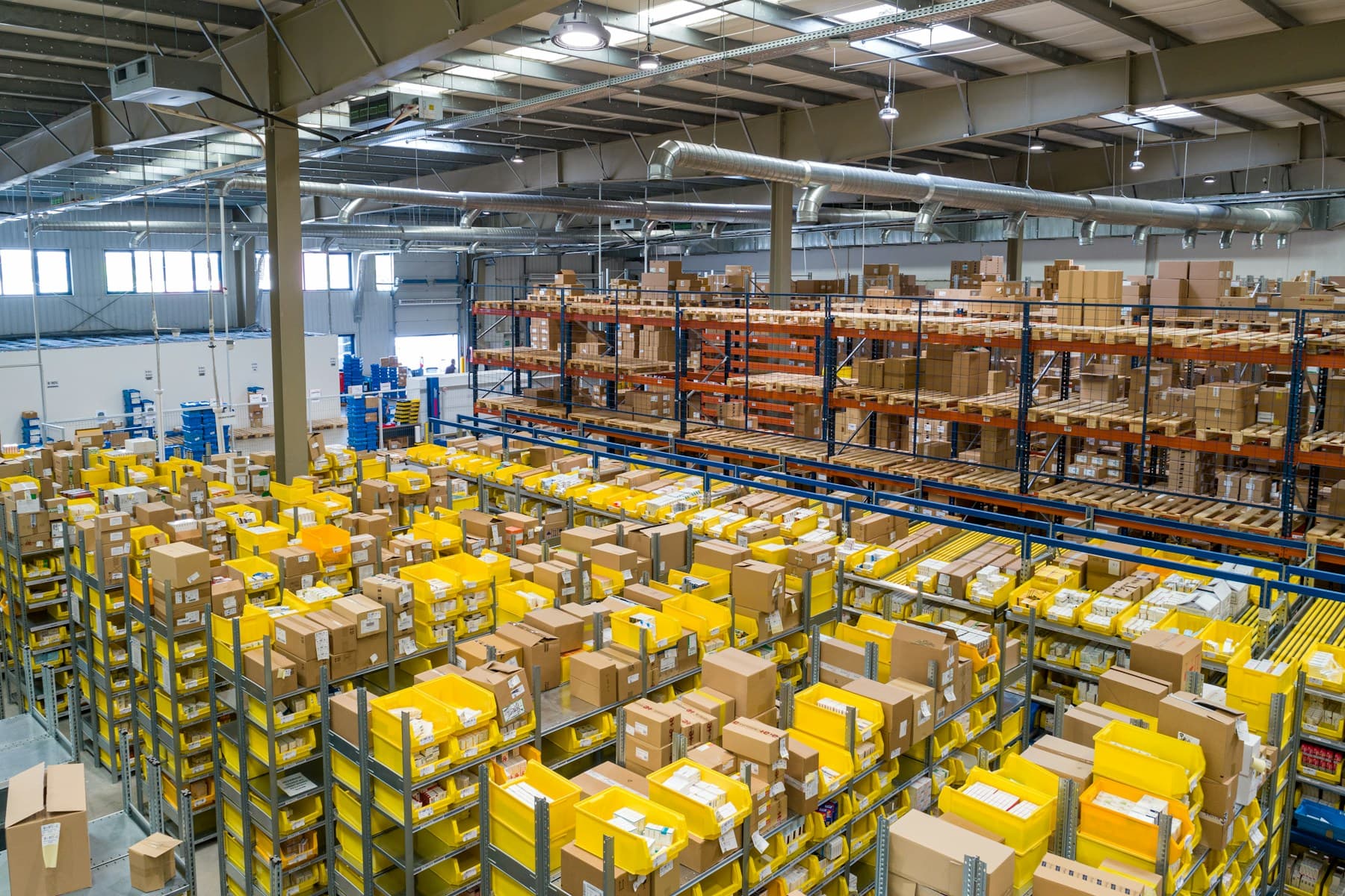 What is a logistics operating system (LOS)?